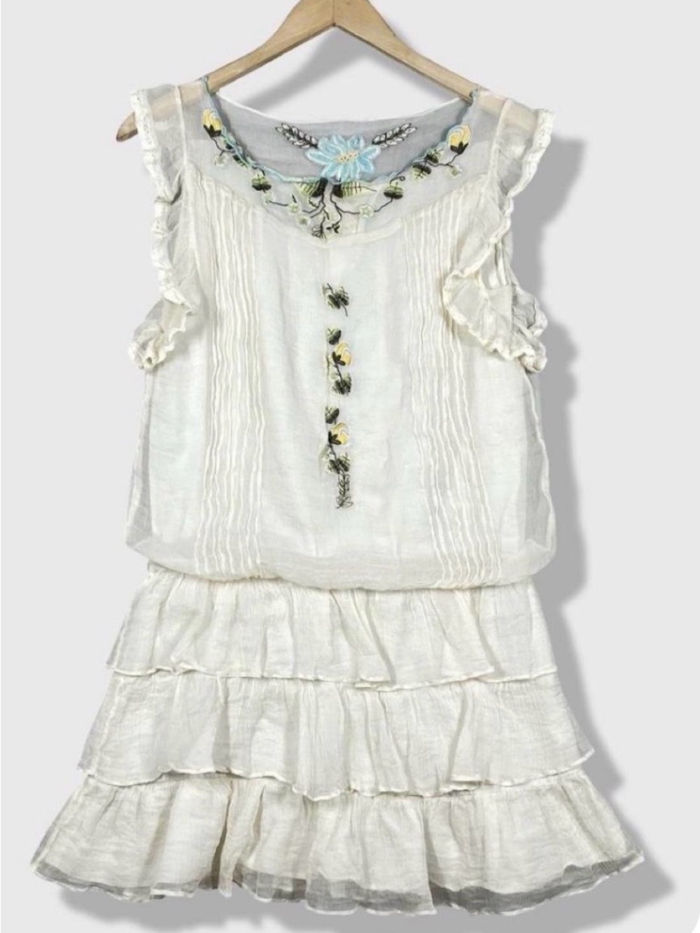 🤍 VTG Anthropologie Knitted Dove embroidered mini dress in ivory cream.